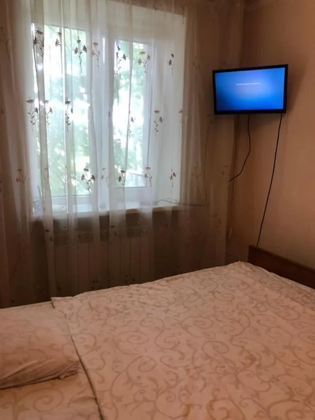 Levoberezhnaya Metro Station, Exhibition Center Apartment Kyiv